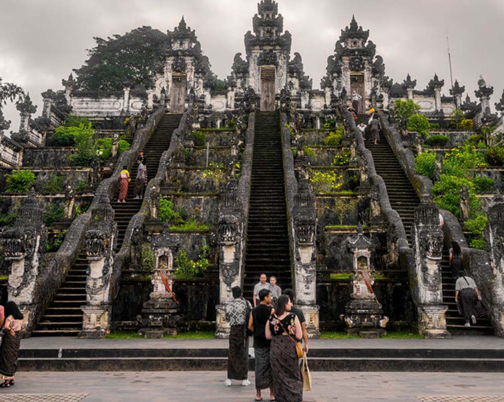 Lempuyang Gates of Heaven 02