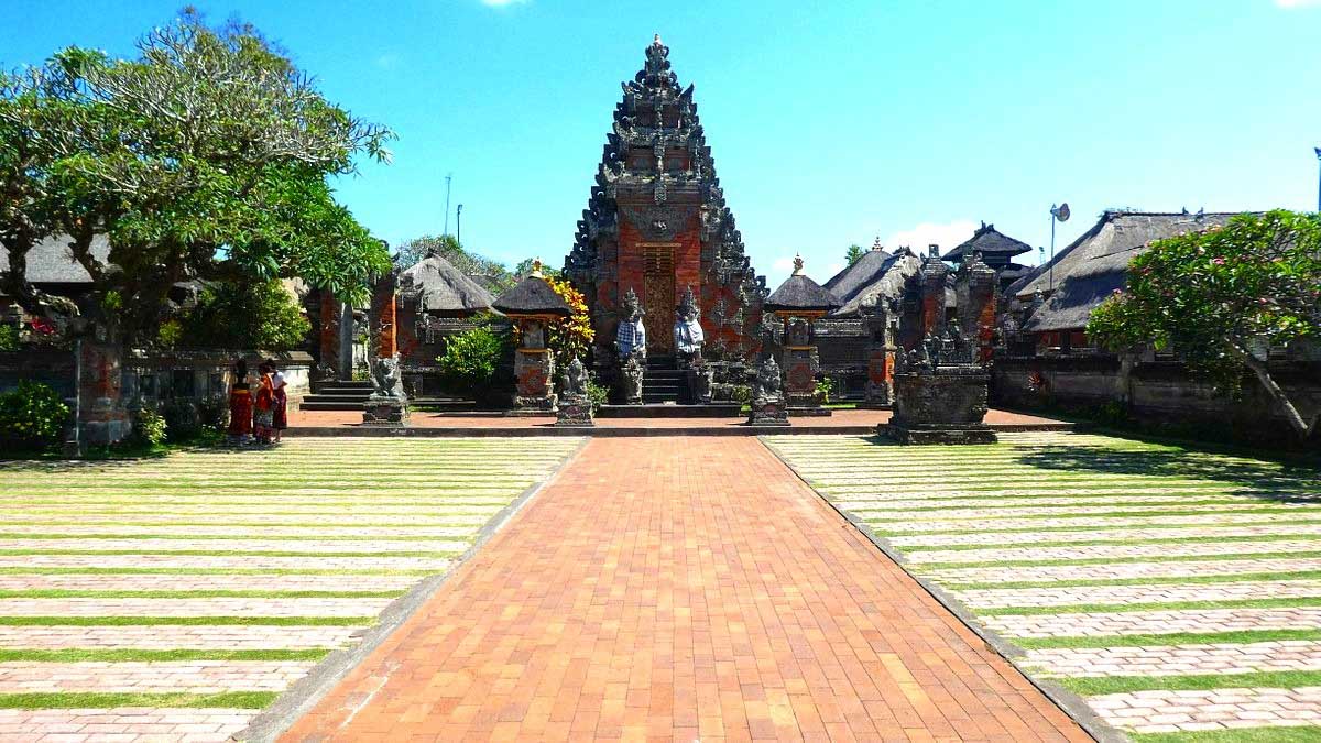 Batuan Temple 04